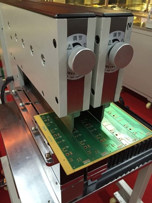 0.1~3.5mm PCB V-Kütücü Depaneling Makinesinin Kalınlığını Kesmek