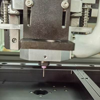 FR4/CEM/MCPCB kartları için freze eklemleri için PCB yönlendirici makinesi