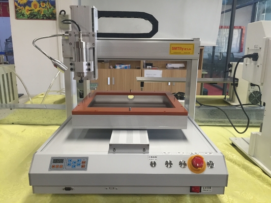 Basit programlama ve yüksek doğruluk ile masaüstü PCB yönlendirici makinesi