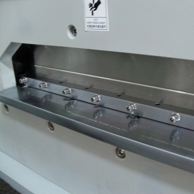 PCB V-Cut Makine 450mm kesme PCBA, FR4, LED uzunluk çubuğu, alüminyum panosu