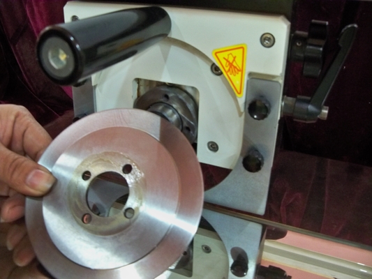 Farklı PCB Montaj Gereksinimleri için Özelleştirilebilir PCB Ayrıcı Makinesi