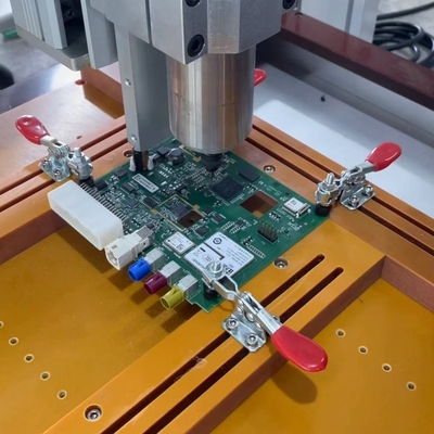 Yüksek Tekrarlanabilirlik ve Çözünürlüklü Masaüstü PCB Yönlendirici Makinesi