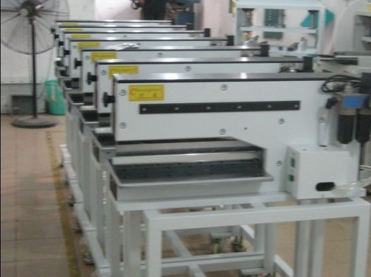 İki Lineer Bıçaklı Pnömatik Tahrikli PCB Ayırıcı Makinesi