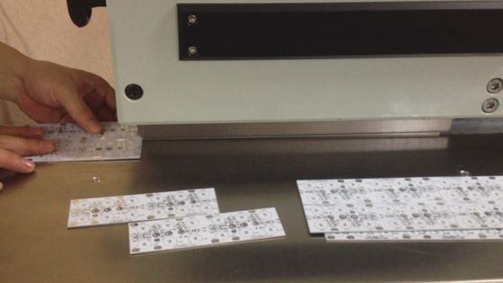 PCB Separattion Machine With Two Linear Blades High Speed Steel