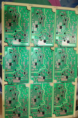 Çatlak önleme için 200'den az iç gerilimli gelişmiş PCB V kesme makinesi