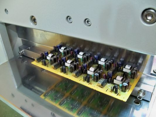 LED Ekranlı CEM3 Bıçakları 0.3mm Kesme Otomatik PCB Kesici Makinesi